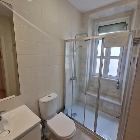 Lavra - Av Liberdade Лісабон